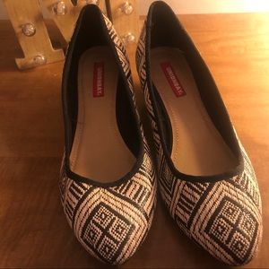 Unionbay Woven Pattern Heels